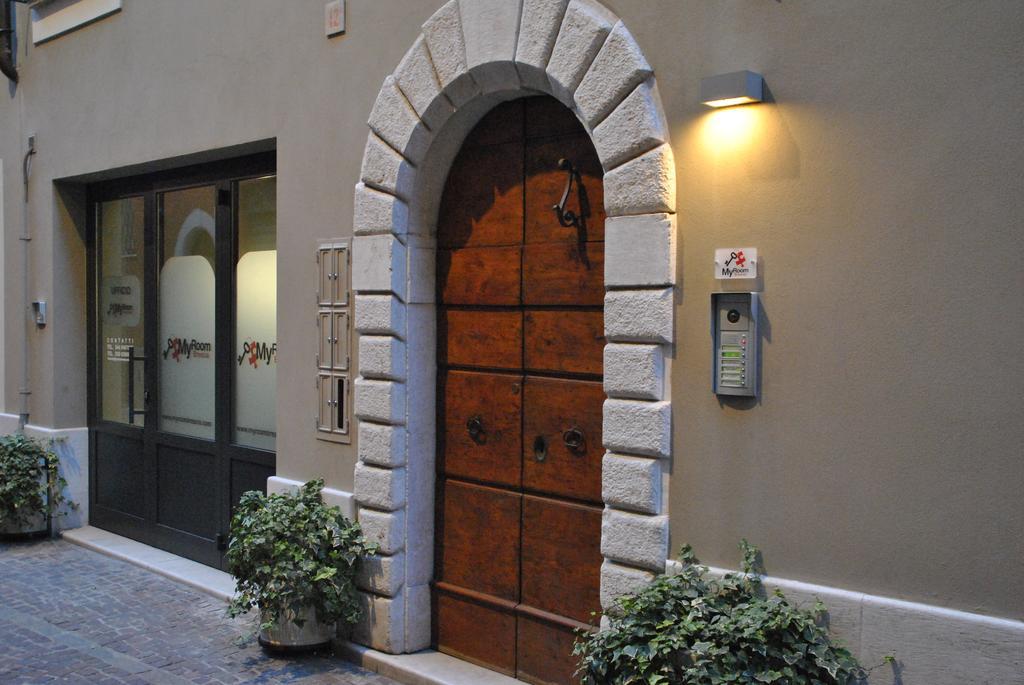 Dietro L'Angolo Hotel Brescia Eksteriør billede